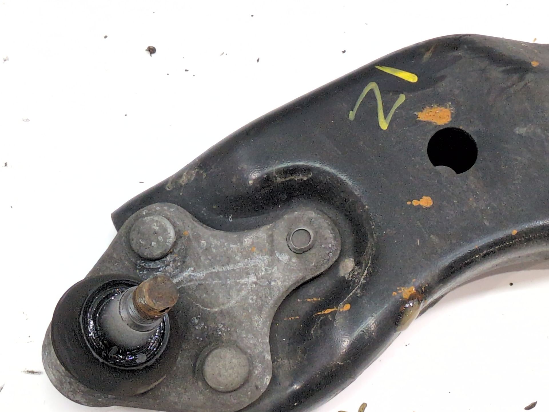 brazo_suspension_inferior_delantero_izquierdo_4806942060_lexus_nx_z1_300h_awd_ayz15