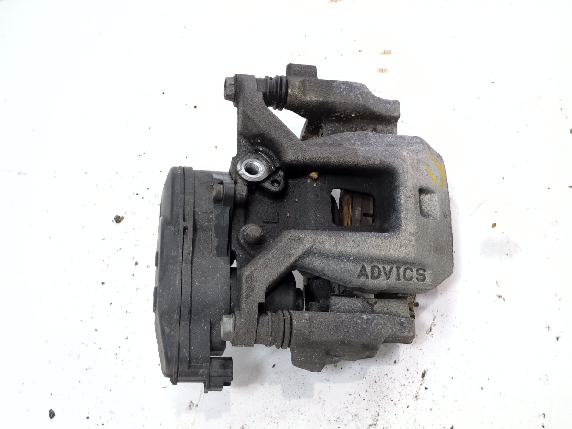 pinza_freno_trasera_izquierda_4785078010_lexus_nx_z1_300h_awd_ayz15