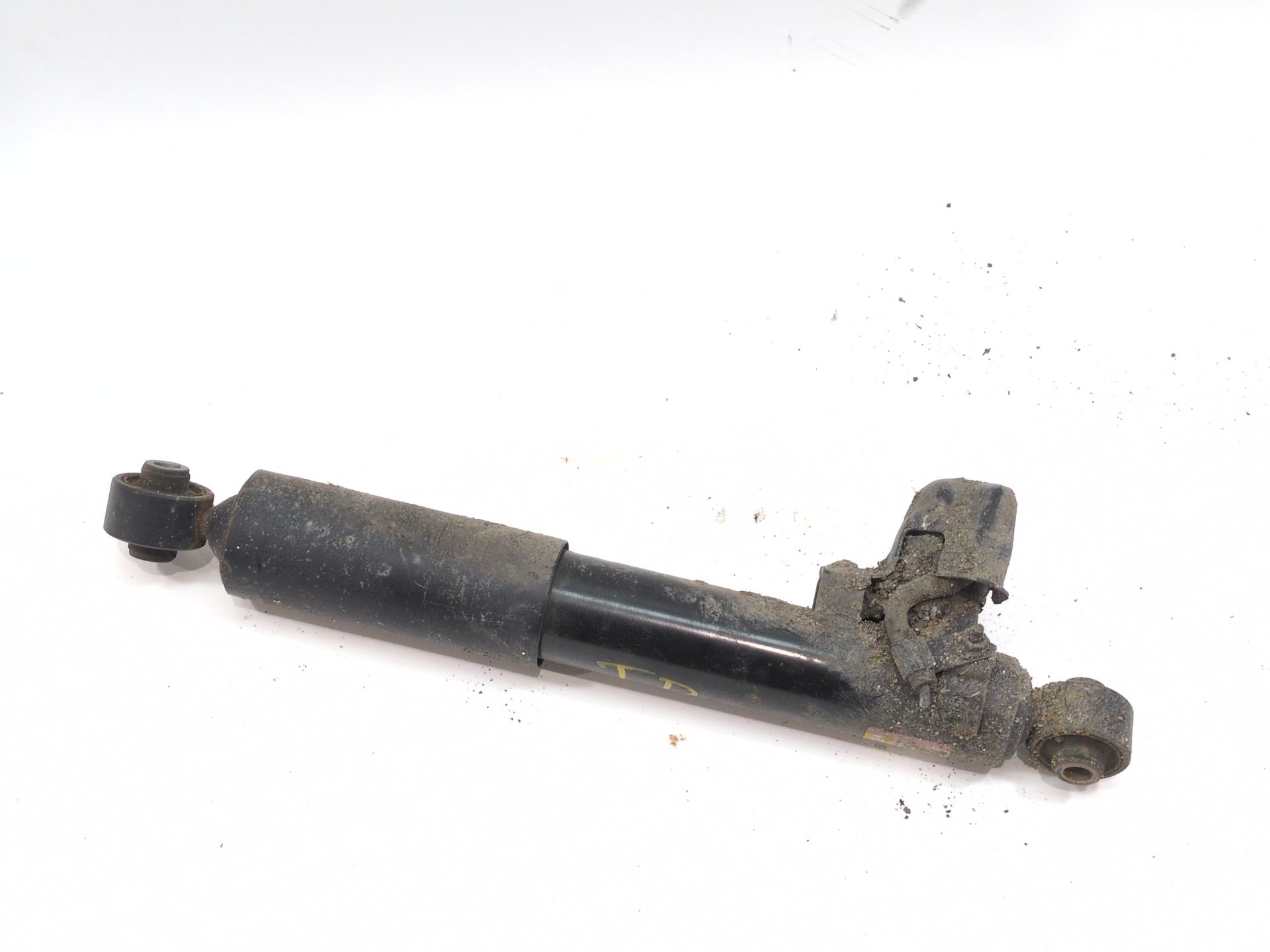 amortiguador_trasero_derecho_4853178020_lexus_nx_z1_300h_awd_ayz15