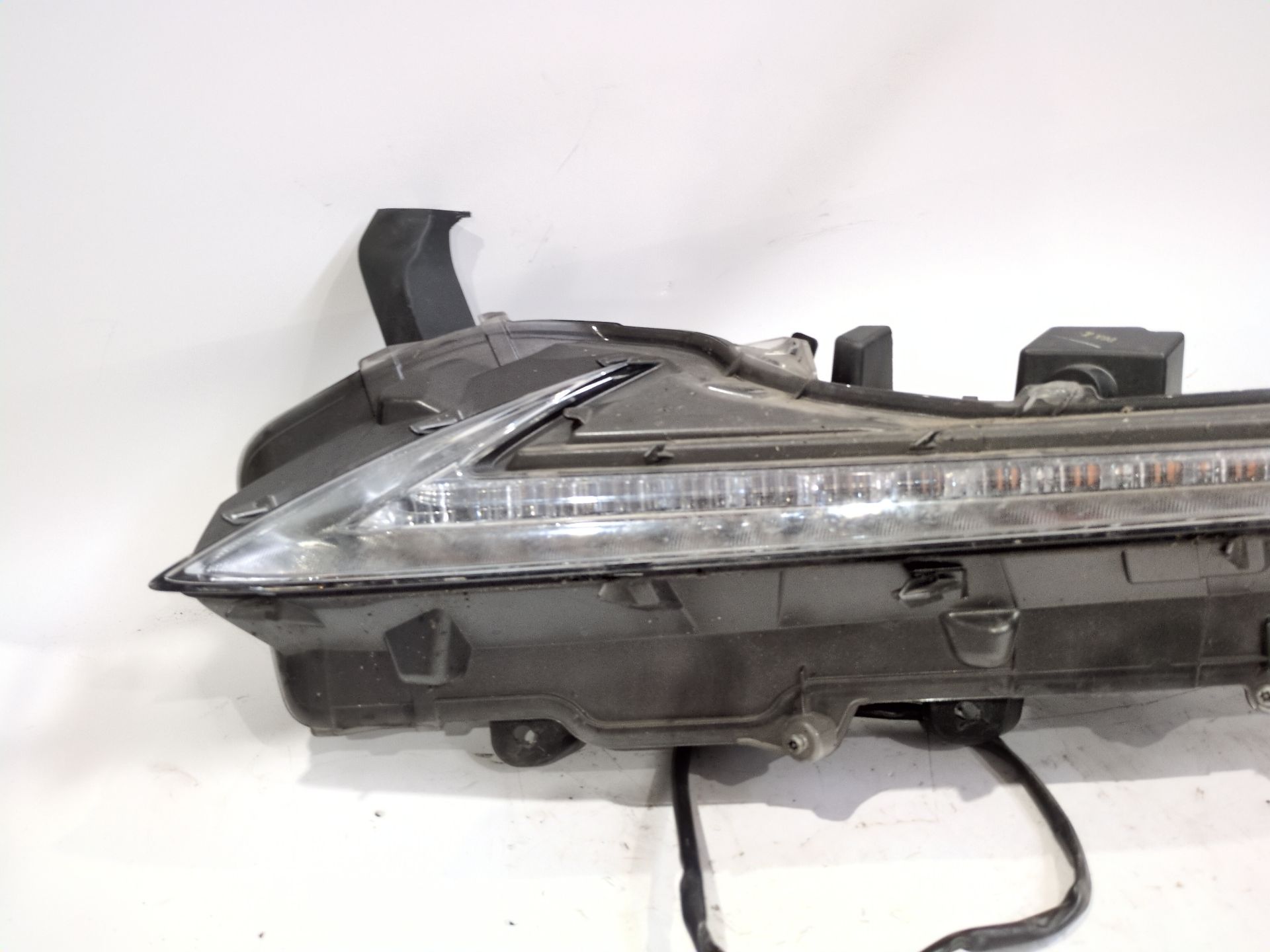 intermitente_delantero_izquierdo_8162078090_lexus_nx_z1_300h_awd_ayz15