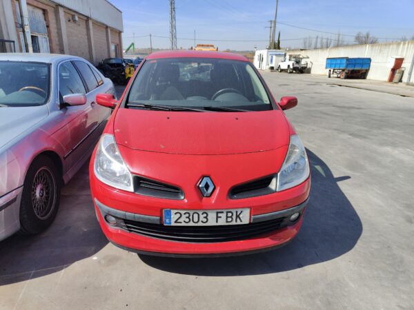 renault_clio_iii_br0_1_cr0_1