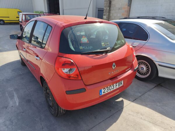 renault_clio_iii_br0_1_cr0_1