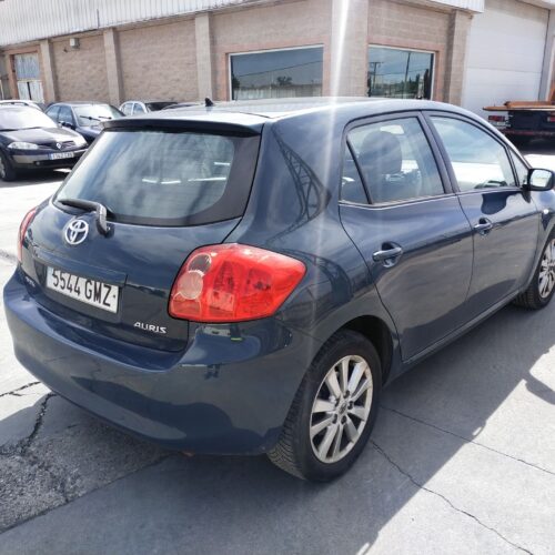 TOYOTA AURIS (_E15_)