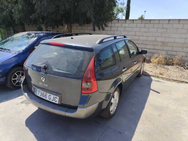 renault_megane_ii_furgon_ranchera_familiar_km_1_5_dci
