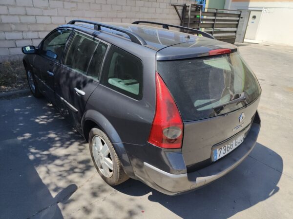 renault_megane_ii_furgon_ranchera_familiar_km_1_5_dci