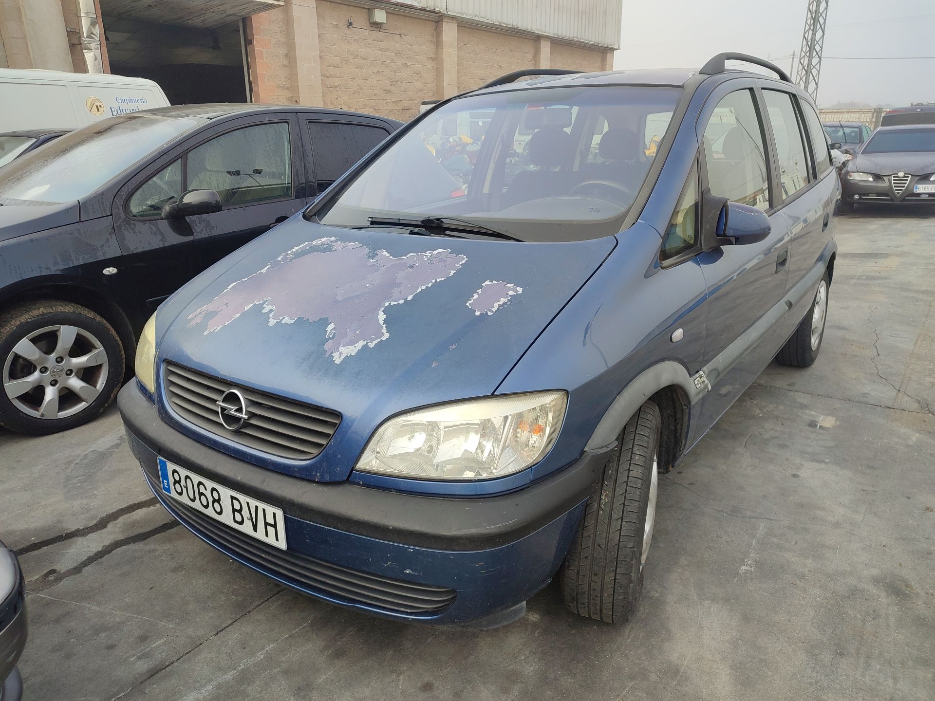 opel_zafira_a_monospace_t98