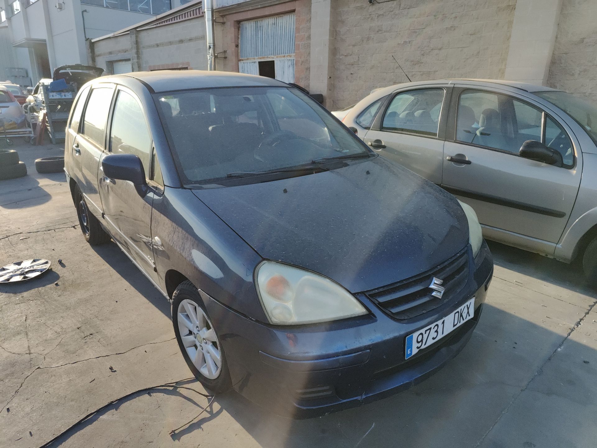 suzuki_liana_fastback_1_4_ddis