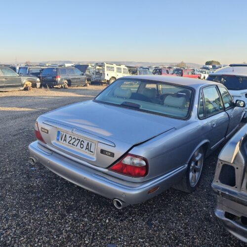 JAGUAR XJ (X308)