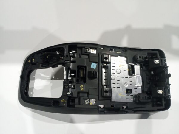 pantalla_multifuncion_280905347r682607429r682604036r1602297x_renault_scenic_iv_j9_1_3_tce_140