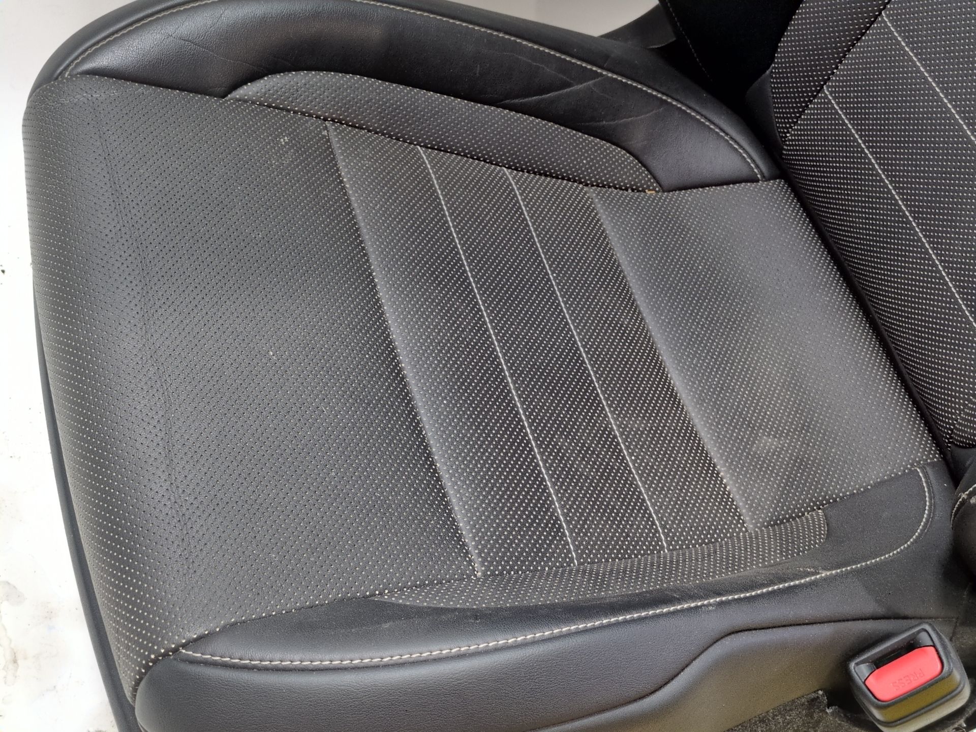 asiento_delantero_derecho_derecho_lexus_nx_z1_300h_awd_ayz15