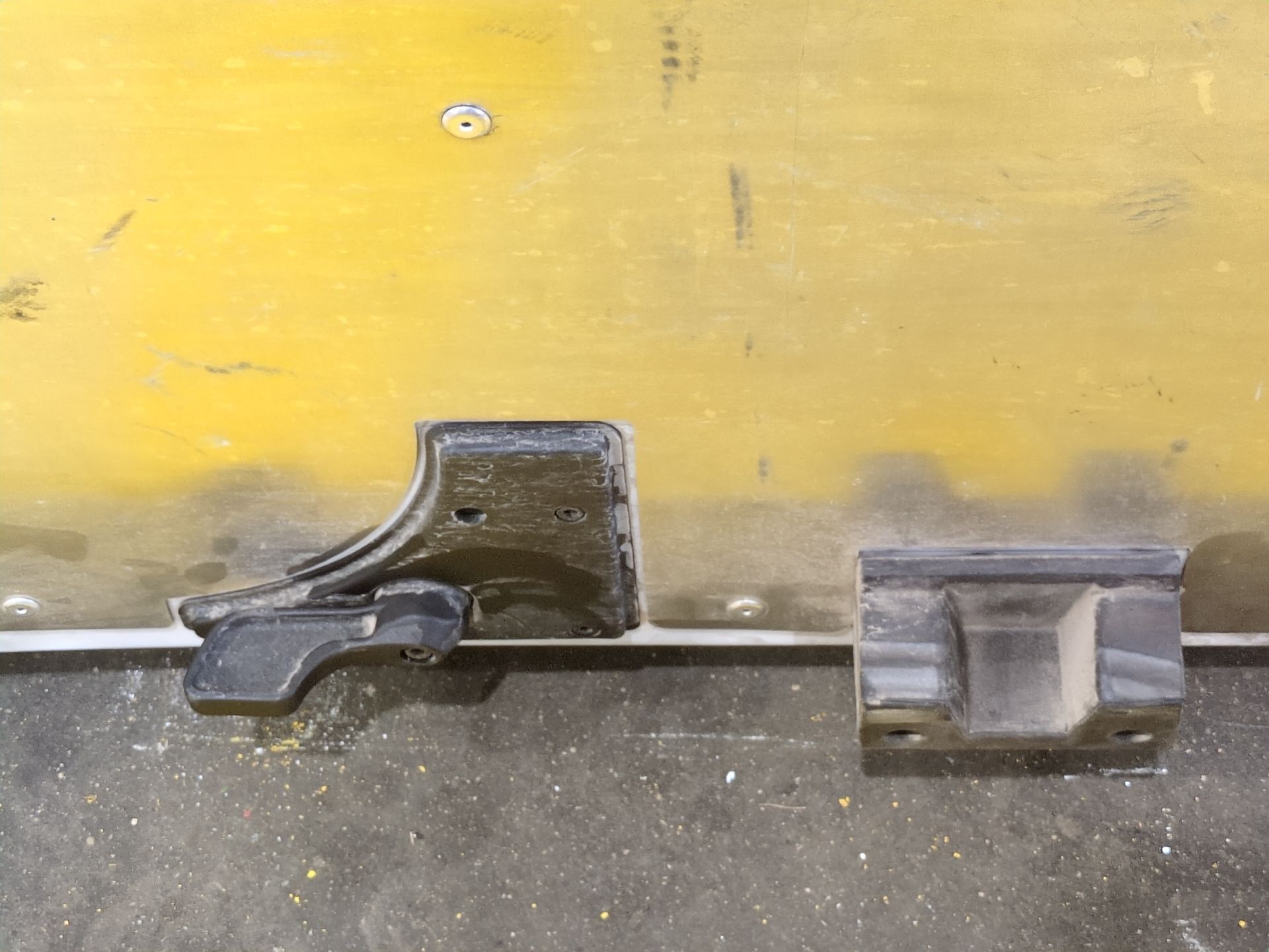 puerta_corredera_lateral_derecha_1612413780_1680540980_16_124_137_80_citr_n_jumper_iii_furgoneta_2_2_bluehdi_120