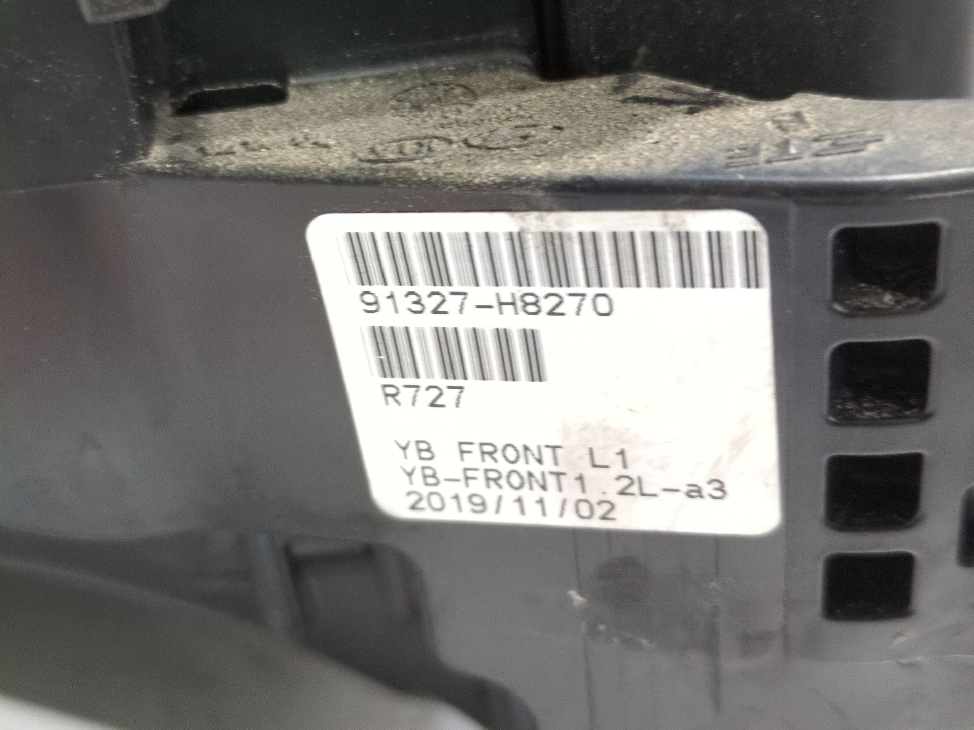 caja_reles_fusibles_91327h8270_91327_h8270_kia_stonic_yb_1_2_cvvt