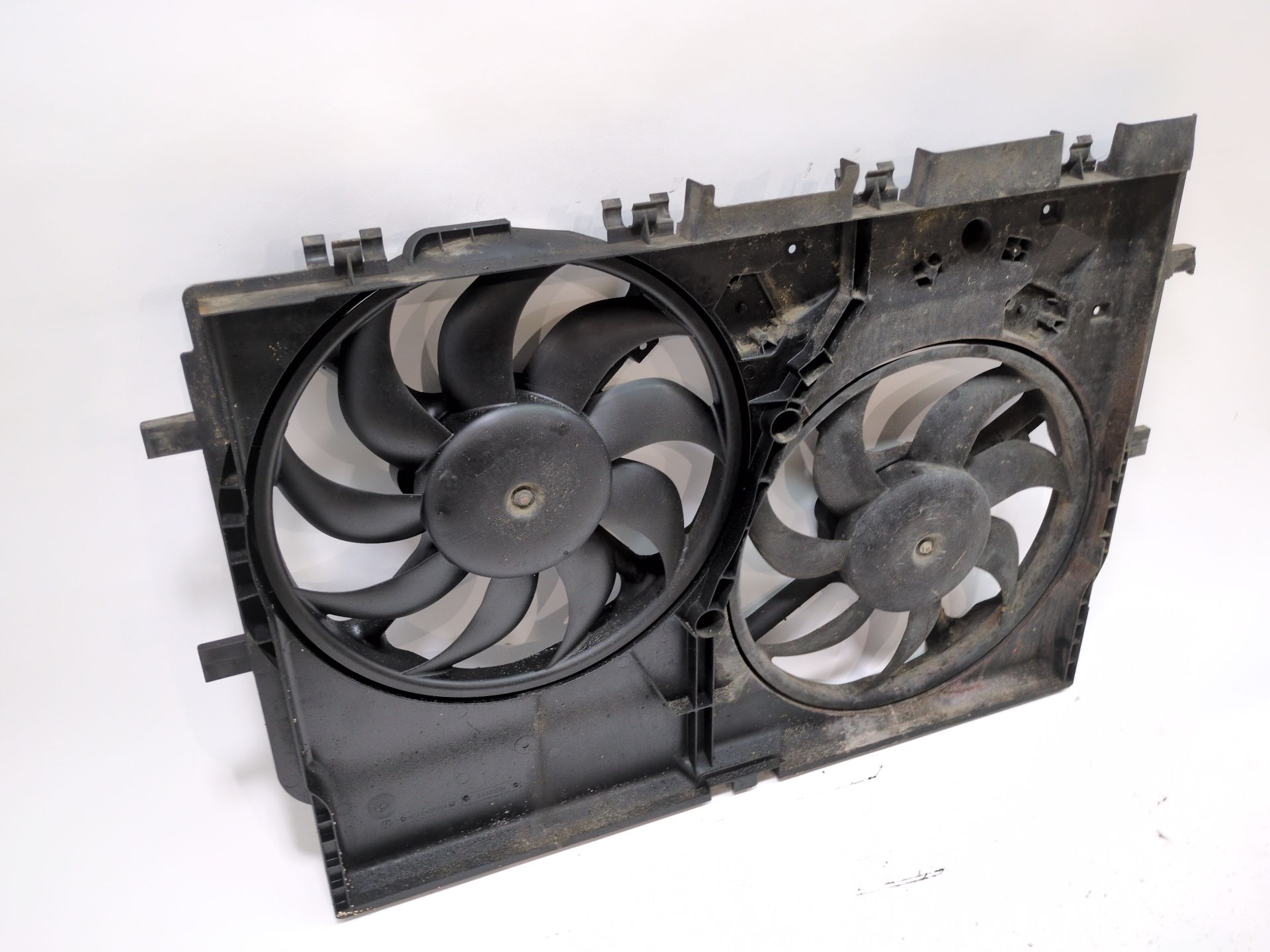 electroventilador_1250h4_1671210080_1250_h4_peugeot_boxer_furgoneta_2_2_hdi_110
