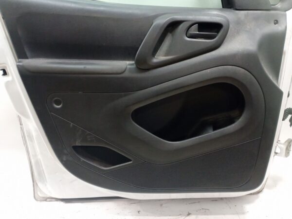 puerta_delantera_izquierda_9002z3_color_de_carroceria_ewp_pintura_blanco_banquise_9002_z3_citr_n_berlingo_multispace_b9_1_6_hdi
