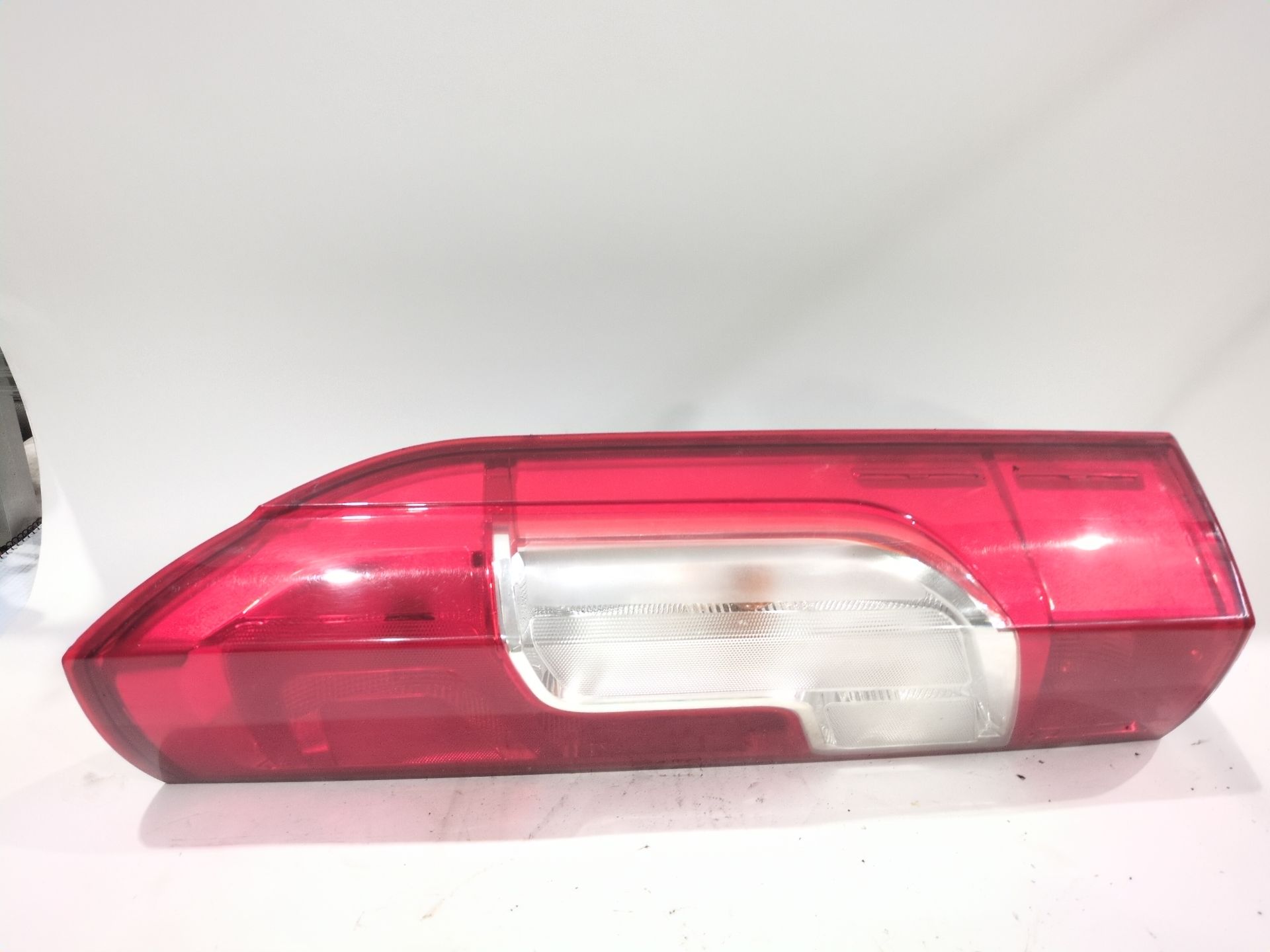 piloto_trasero_derecho_1606664180_depo_085521948r_16_066_641_80_peugeot_boxer_furgoneta_2_2_hdi_110