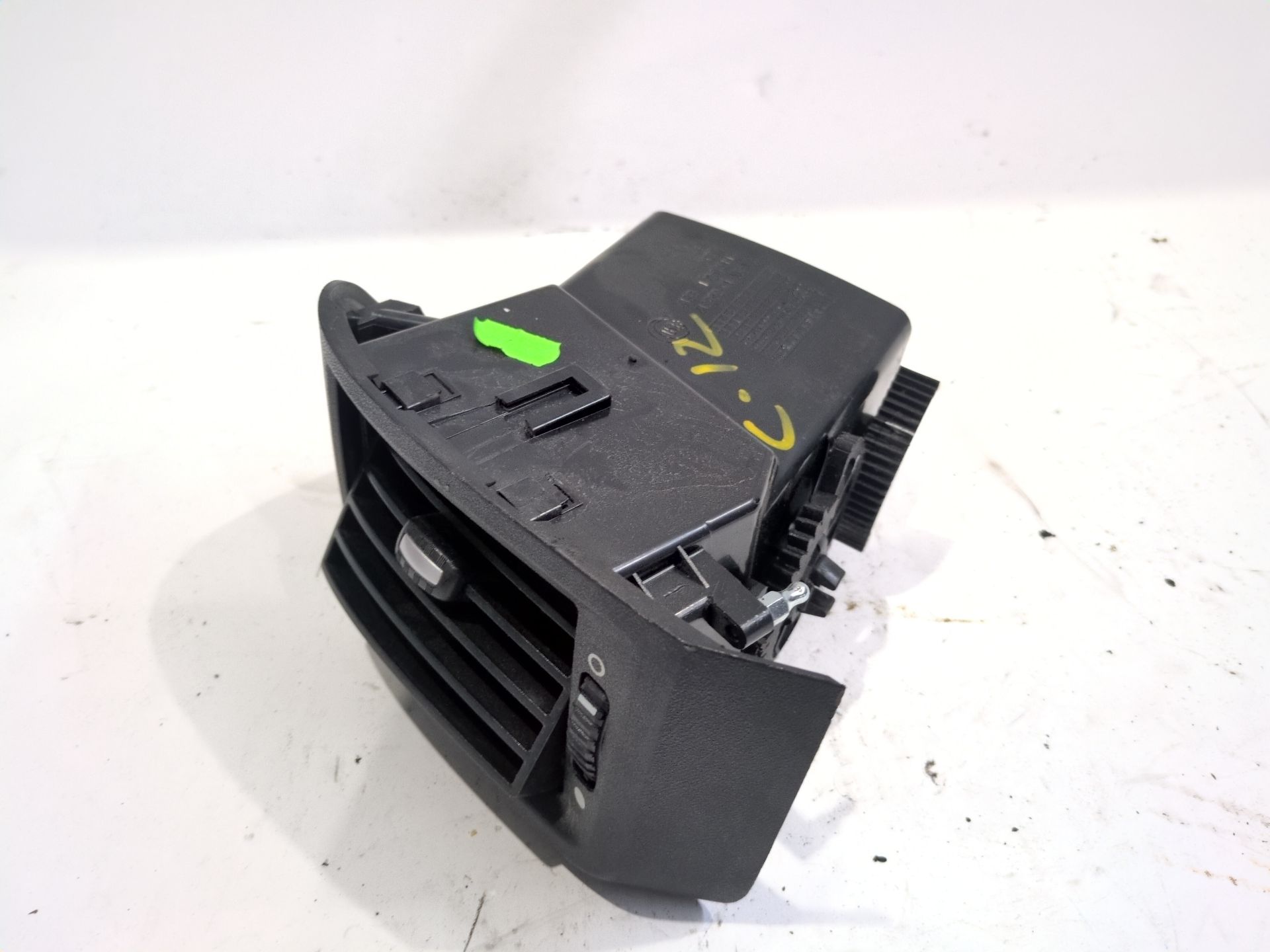 rejilla_aireadora_1607203380_385812_16_072_033_80_peugeot_boxer_furgoneta_2_2_hdi_110