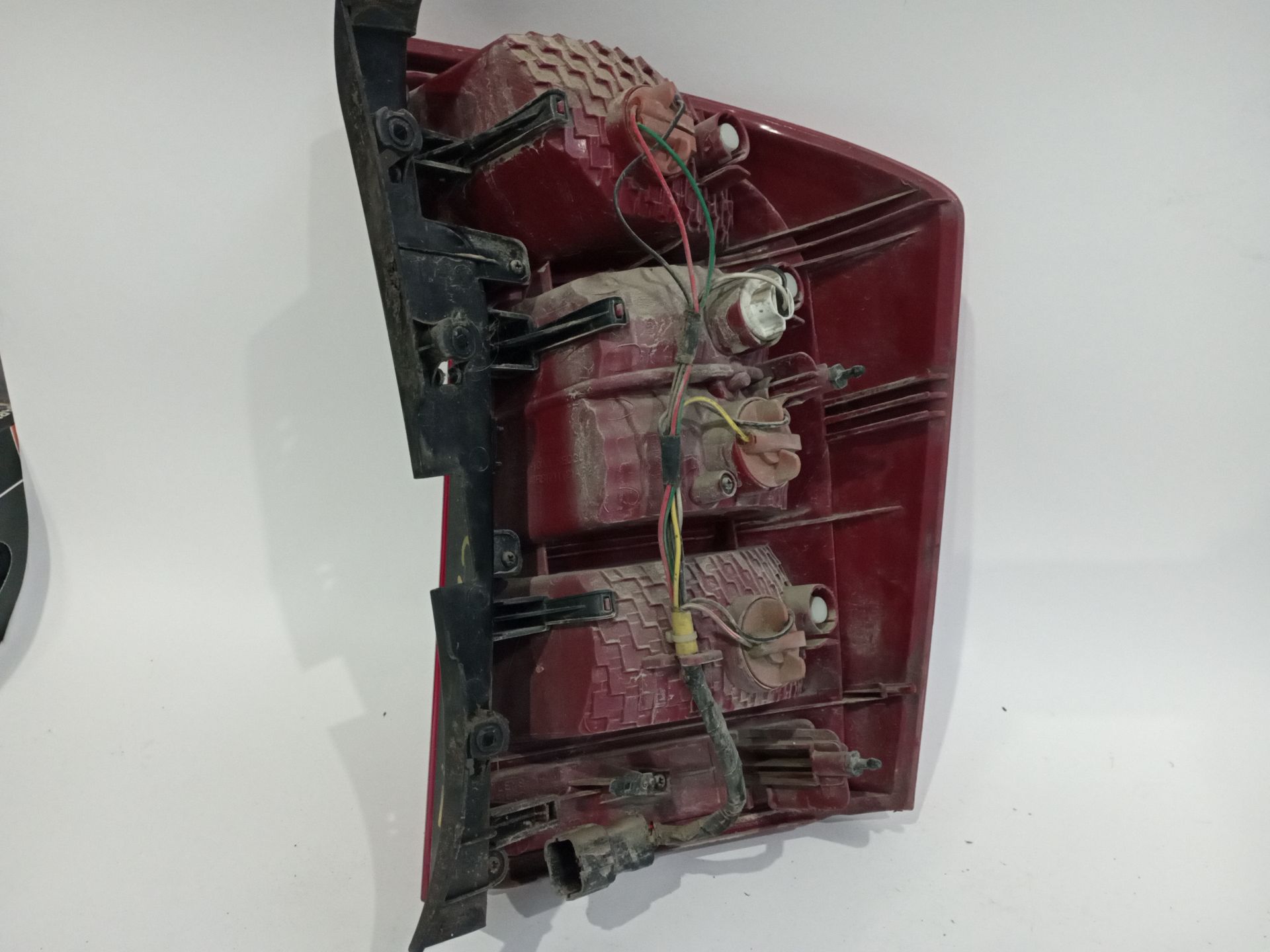 piloto_trasero_izquierdo_924011d010_kia_carens_iii_monospace_un_2_0_crdi_140