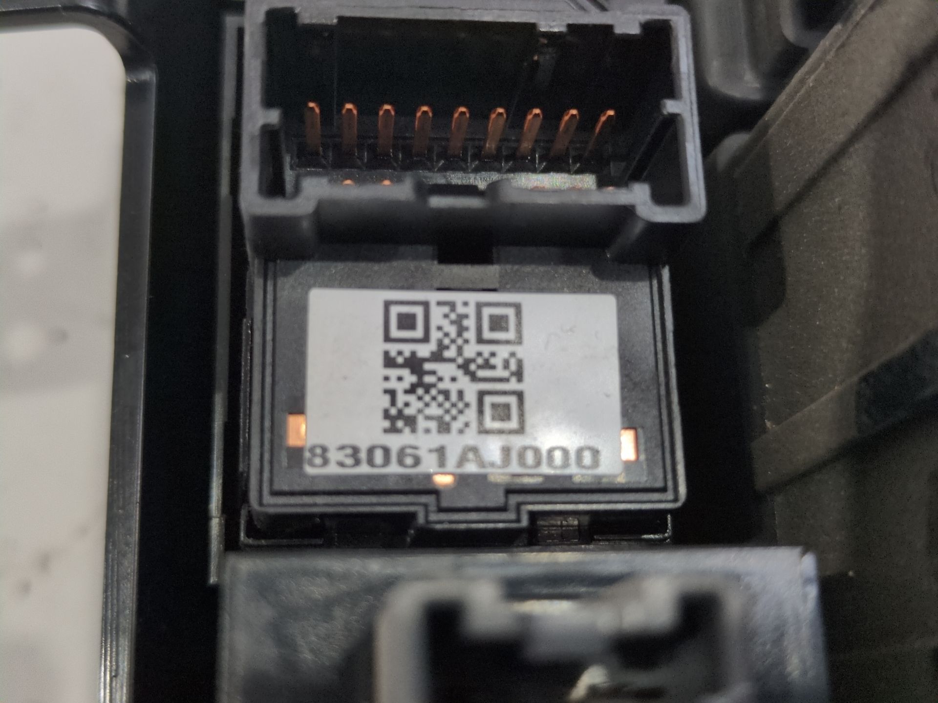 boton_freno_mano_83061aj000_subaru_legacy_v_bm_2_0_d_awd_bmd