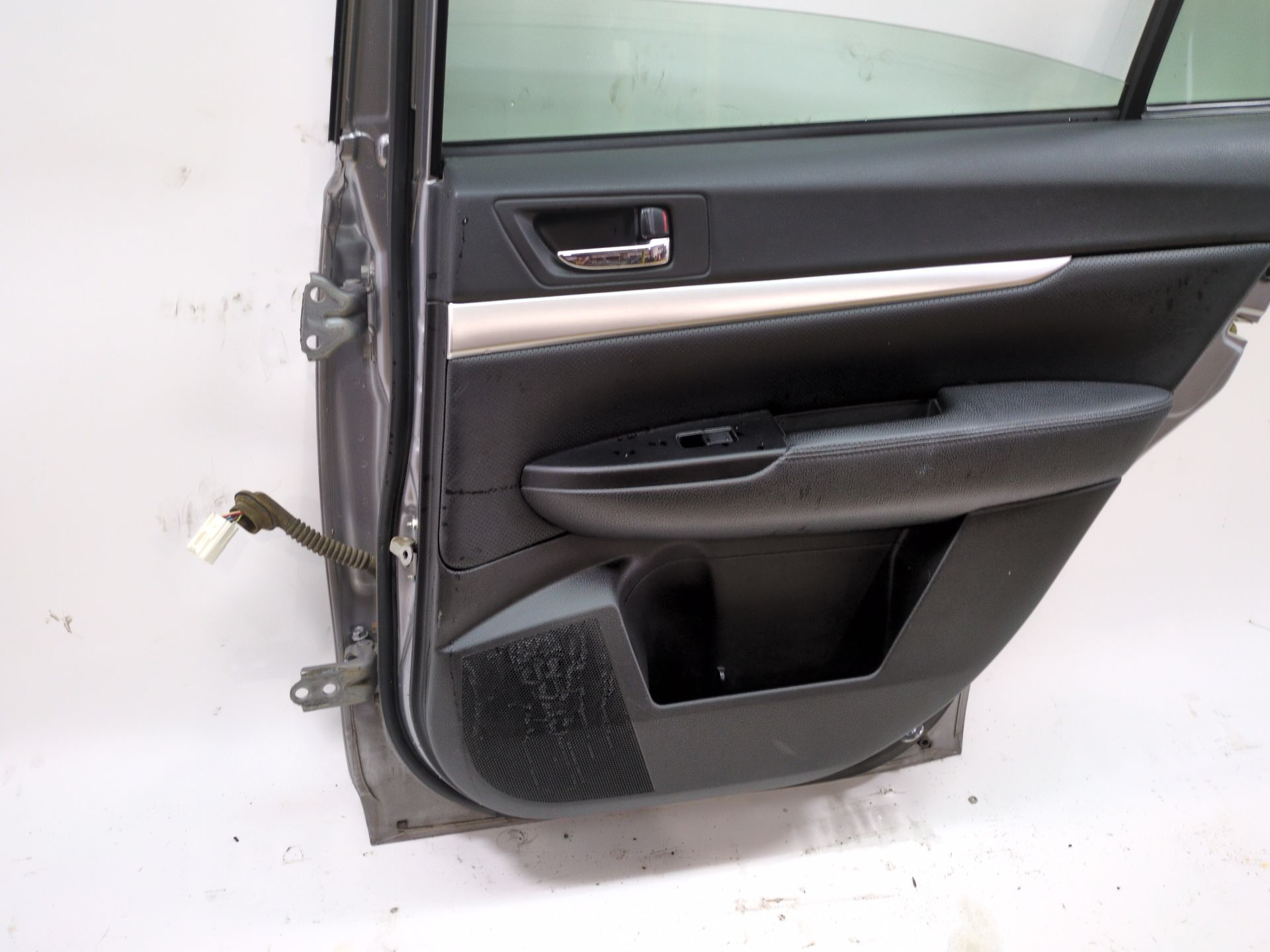 puerta_trasera_derecha_60409aj0219p_c6z_plata_acero_m_subaru_legacy_v_bm_2_0_d_awd_bmd