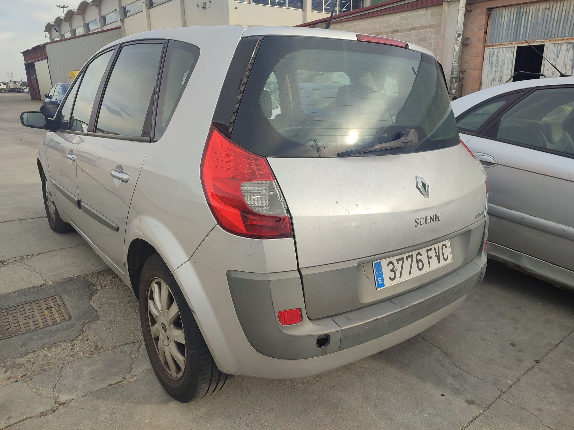 renault_scenic_ii_jm0_1