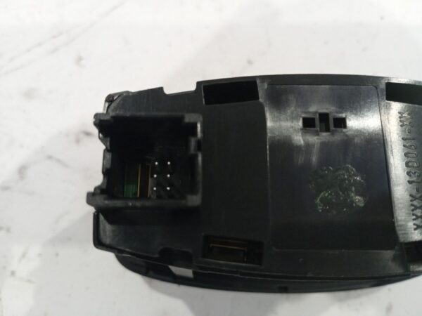mando_luces_h1bt13d061ac_ford_fiesta_vii_hj_hf_1_5_tdci