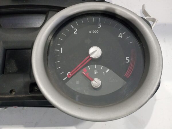cuadro_instrumentos_8200399700_pcab017246_8200399700b_renault_megane_ii_bm0_1_cm0_1_1_6_16v_fase_1
