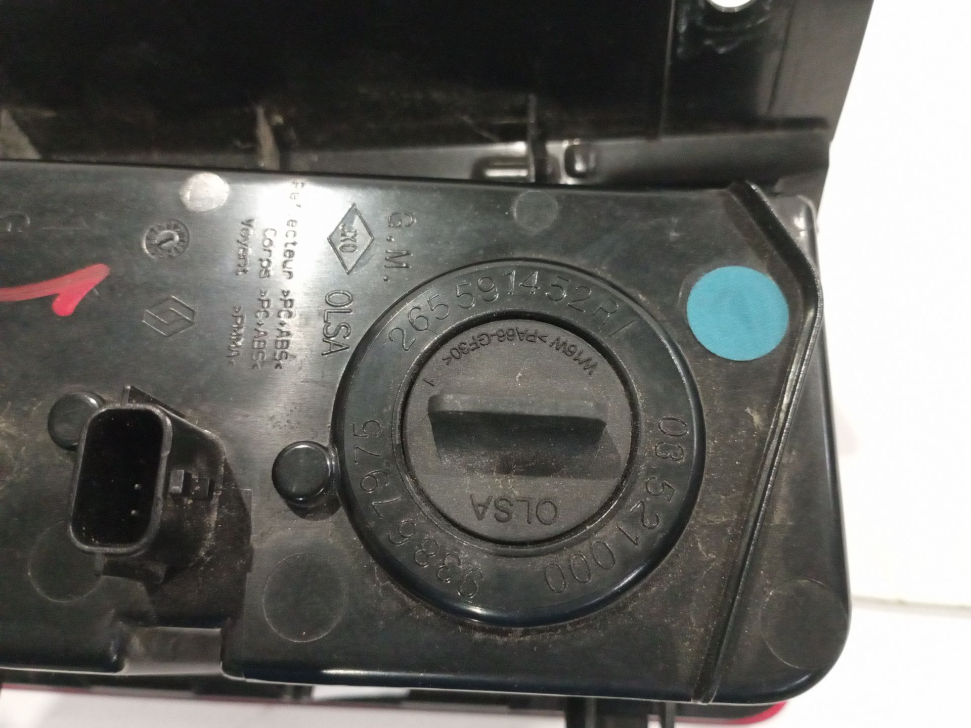 piloto_trasero_izquierdo_paragolpes_265591452r_nissan_primastar_autobus_x83_dci_120