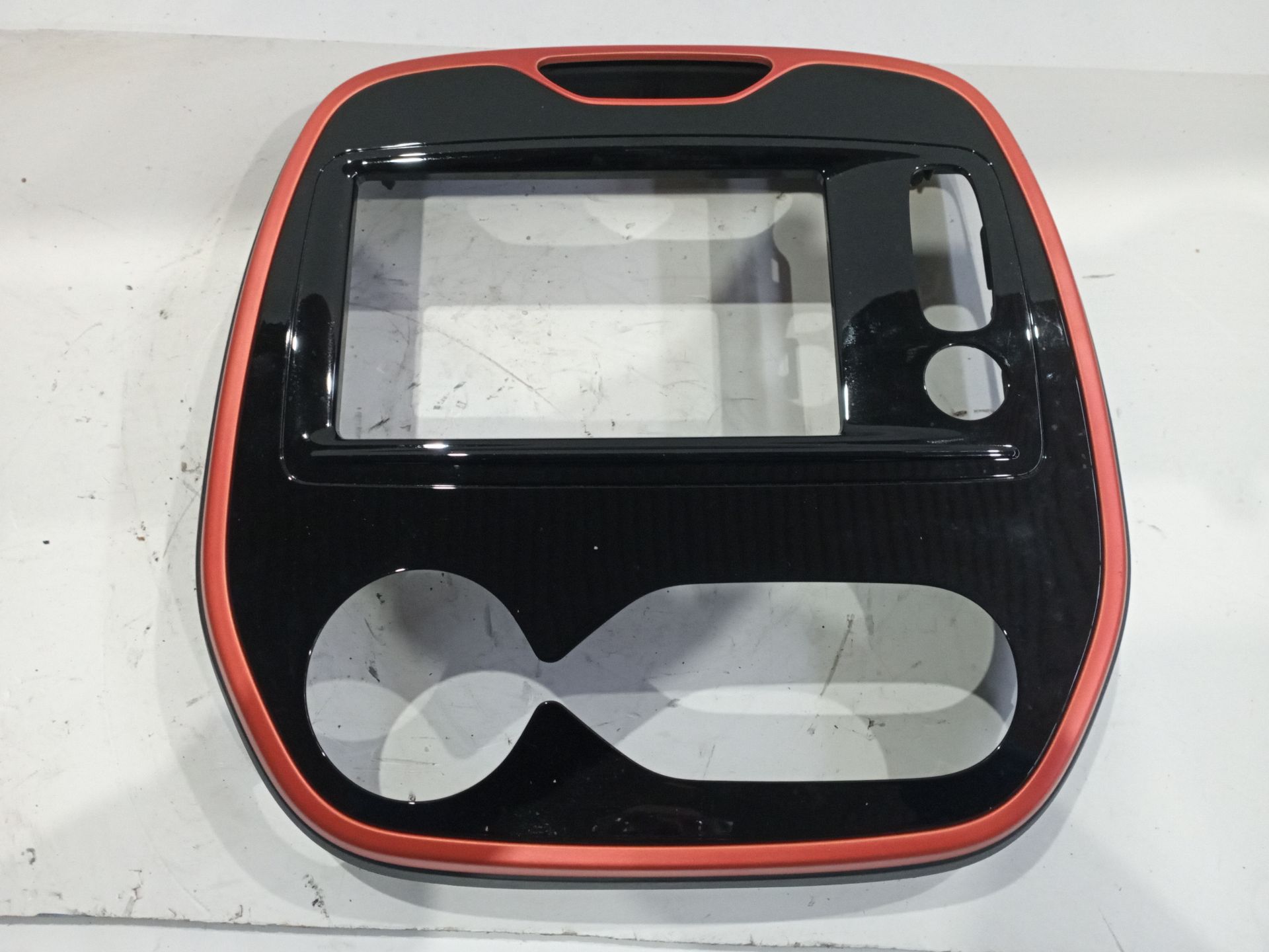 carcasa_consola_central_682705384r_682700795r_682702540r_682707901r_682704761r_renault_capturclio_ivdacia_sanderodokkerlodgyloga