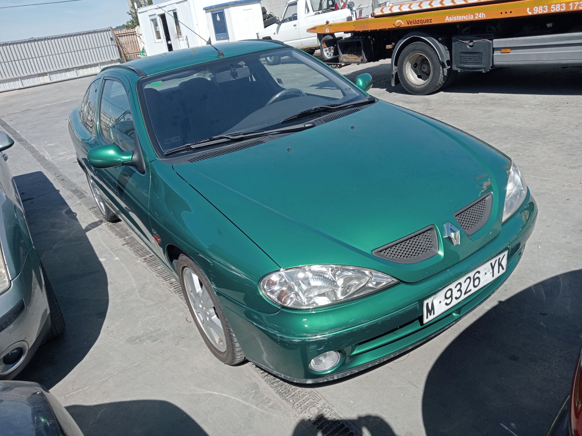 renault_megane_i_coach_da0_1