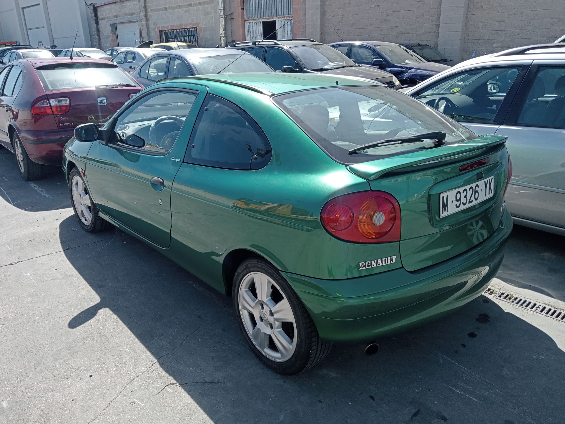 renault_megane_i_coach_da0_1