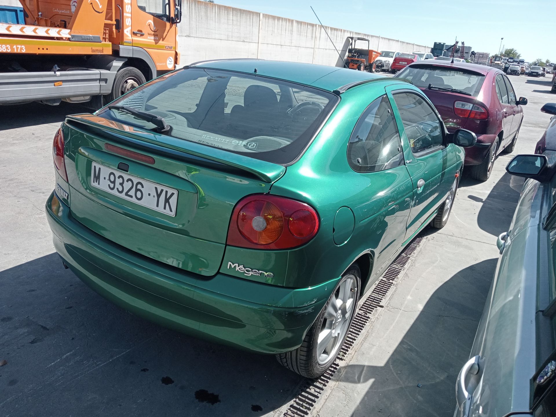 renault_megane_i_coach_da0_1