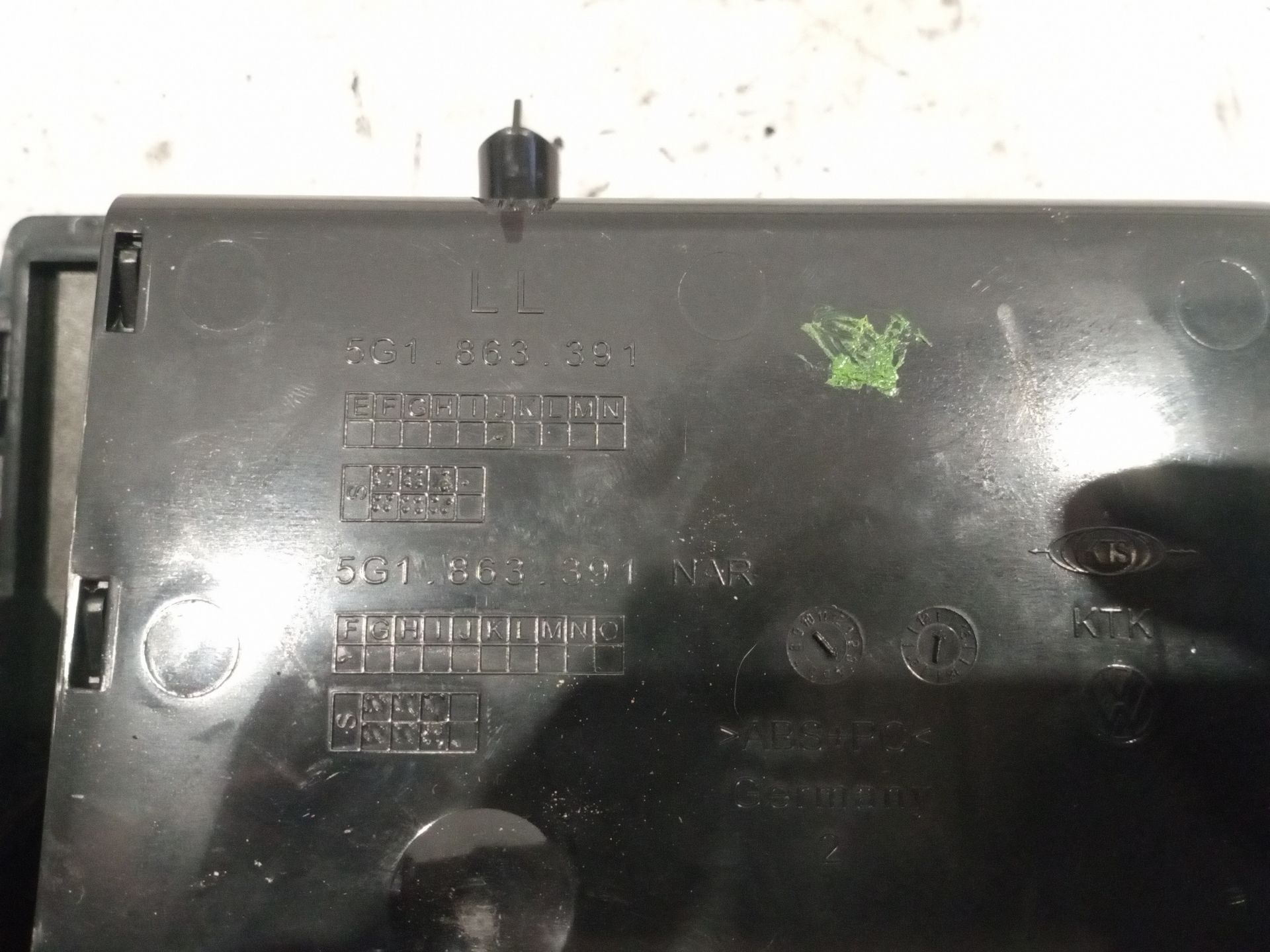 guantera_5g1863391_5g1863391j_volkswagen_golf_vii_variant_ba5_bv5_2_0_tdi