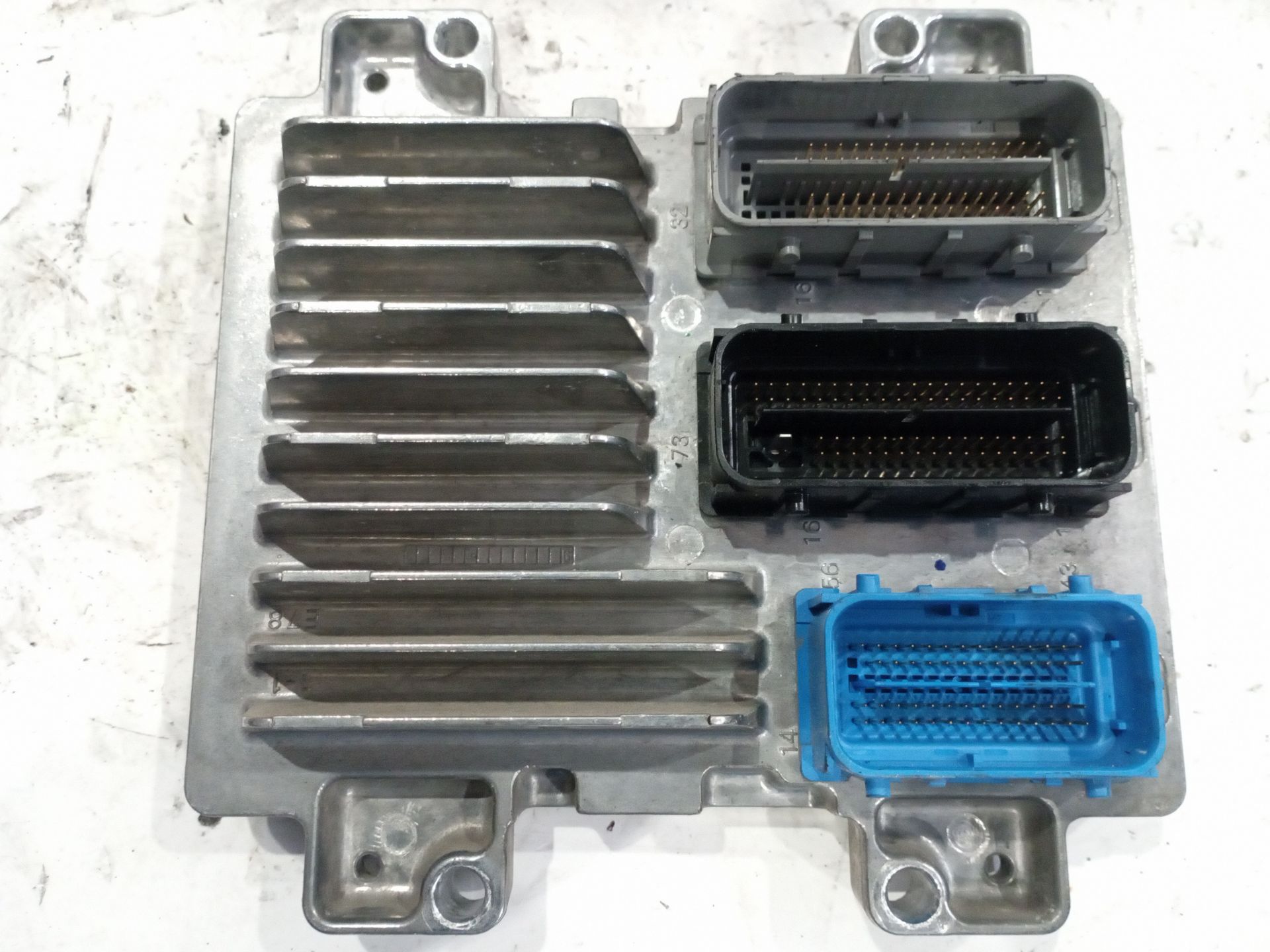 centralita_motor_uce_12639235_opel_astra_j_p10_1_4_turbo_68