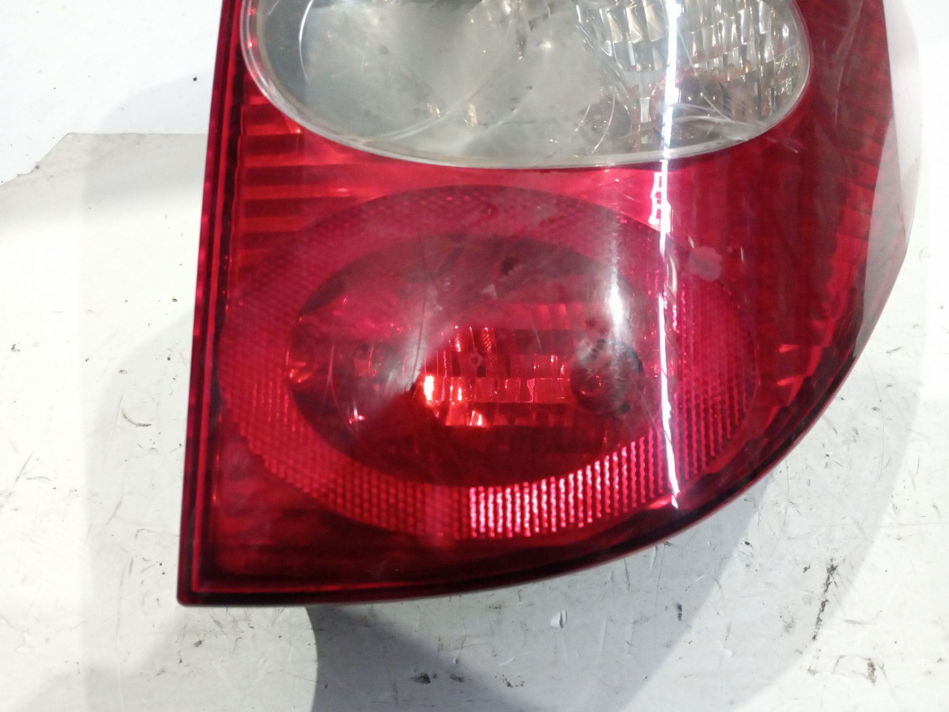 piloto_trasero_derecho_exterior_8200002472_renault_laguna