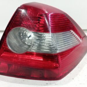 piloto_trasero_derecho_exterior_8200142681_renault_megane_ii_sedan_lm0_1_1_6_16v_lm1r_lm0c