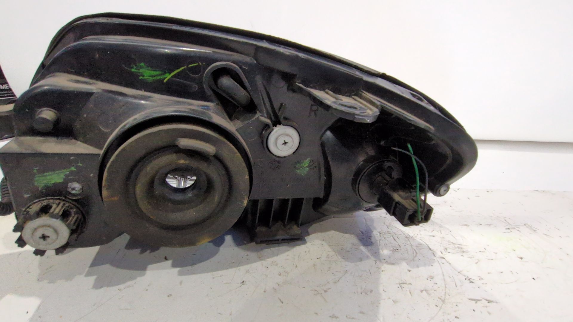 faro_derecho_9212025020_hyundai_accent