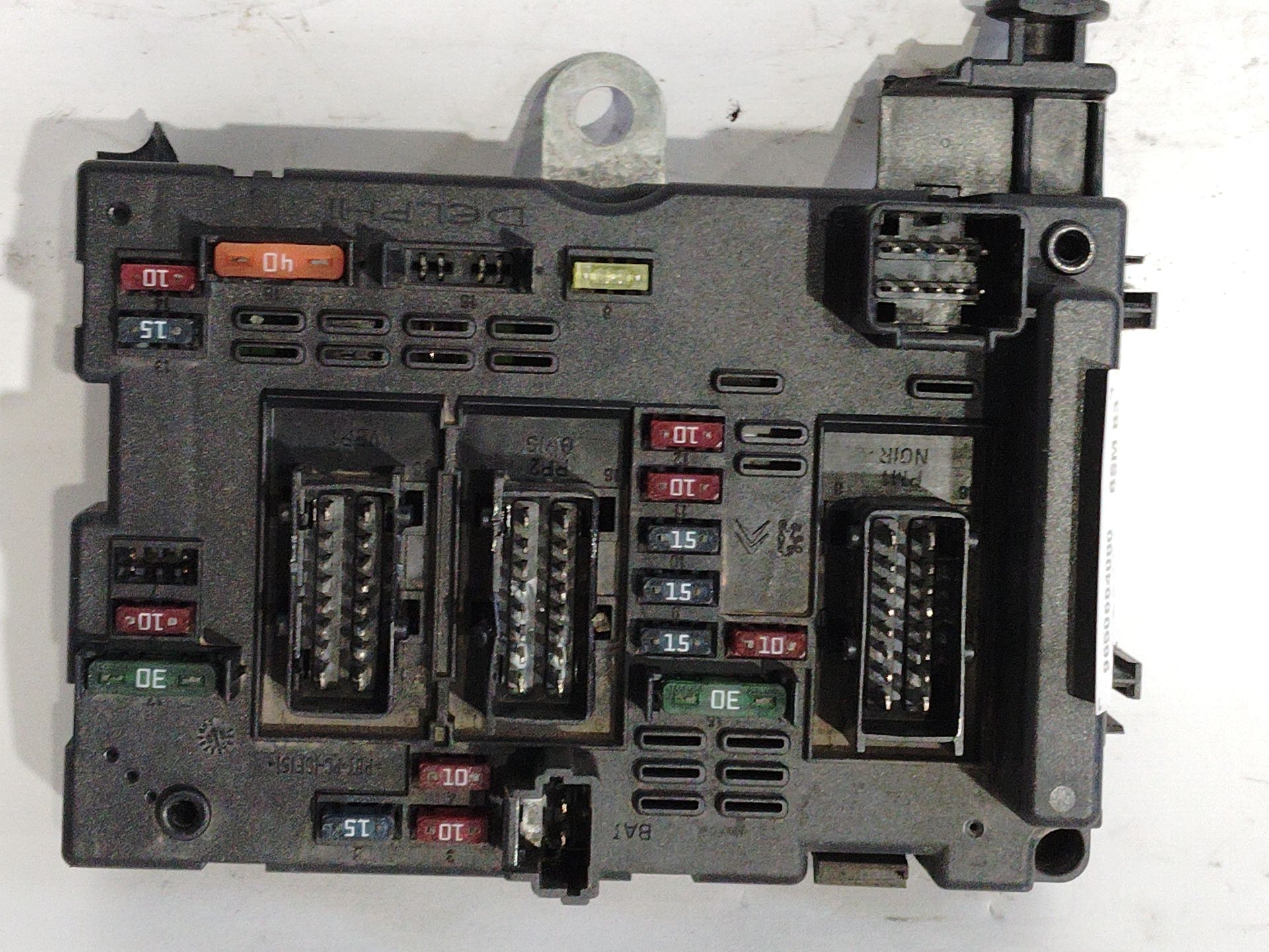 caja_reles_fusibles_9650664080_307_1_6_16v_al_de