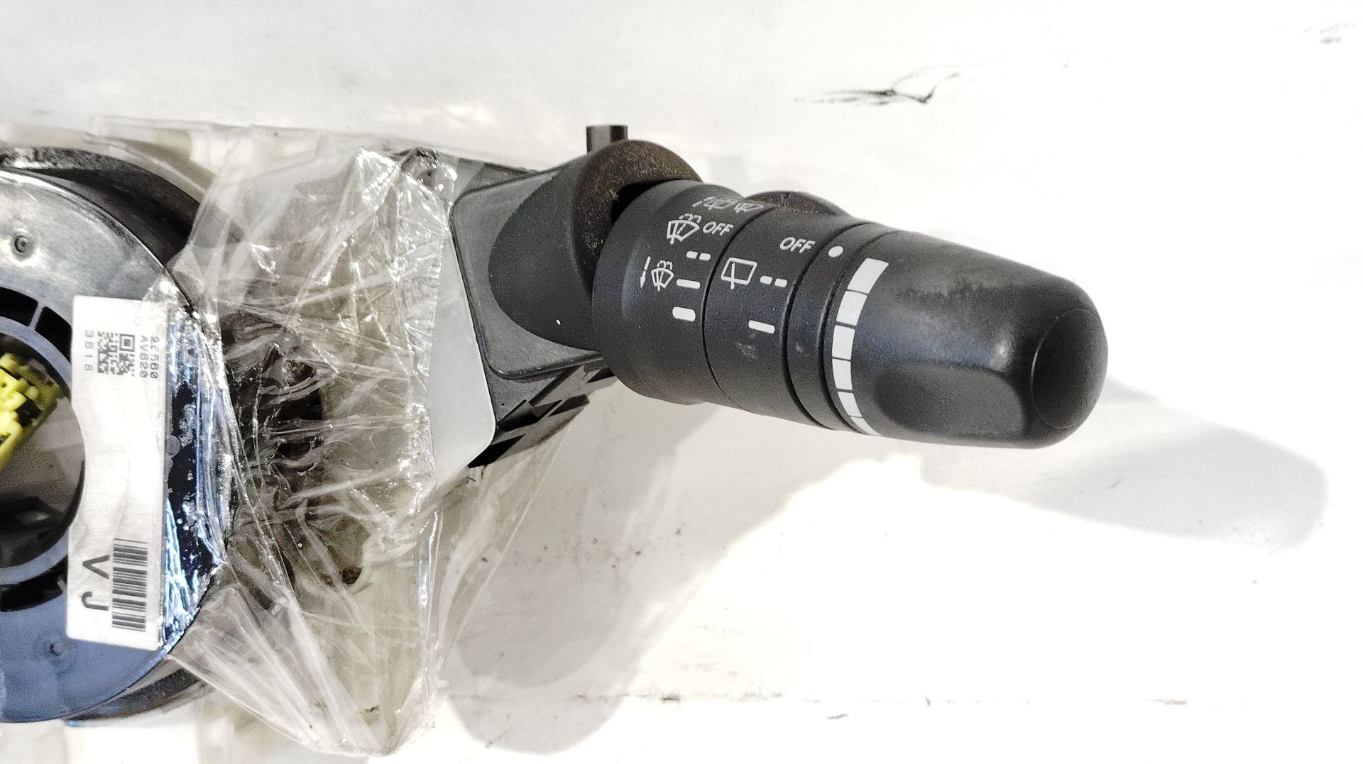 mando_multifuncion_25560av620_primera_2002_hatchback_25260av610_al_de