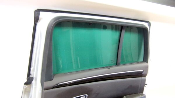 puerta_trasera_derecha_821002020r_color_carroceria_ted69_grey_renault_espace_v_jr_1_6_dci_160