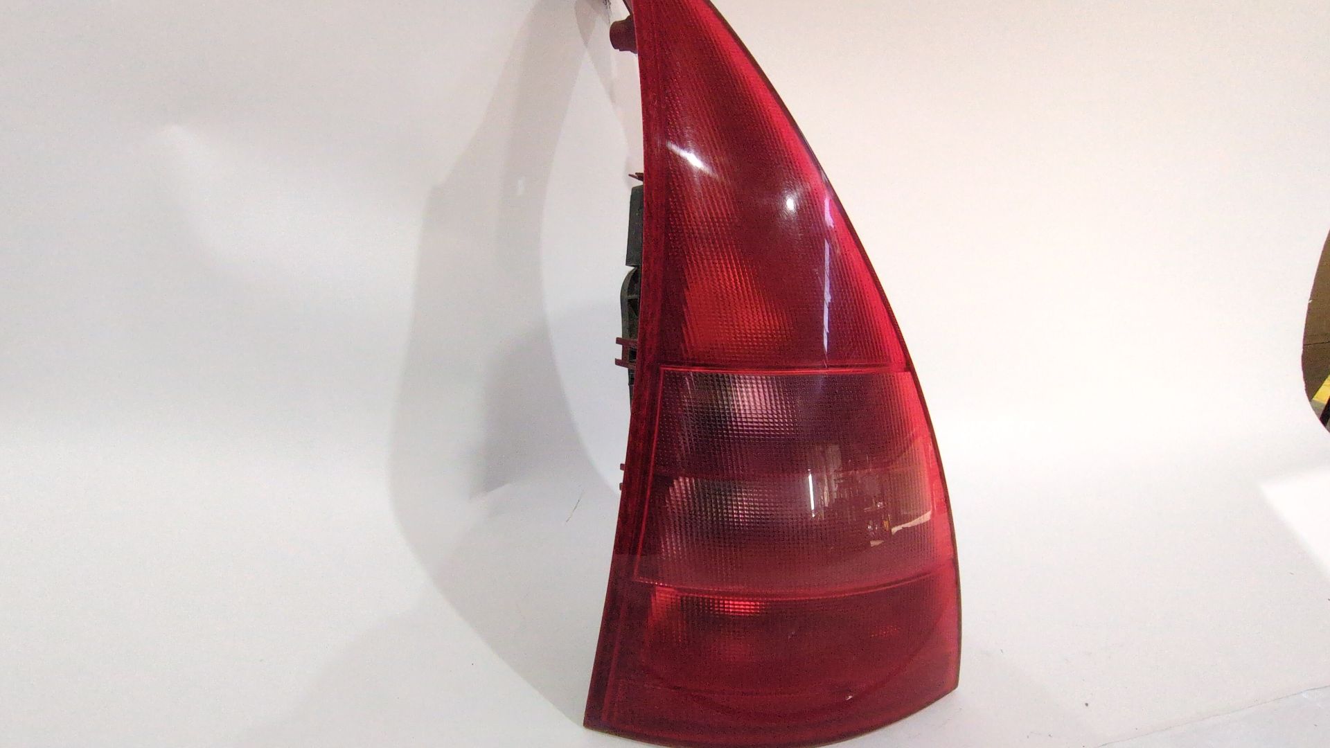 piloto_trasero_izquierdo_6350q3_citr_n_c3_i_fc_fn_1_4_hdi