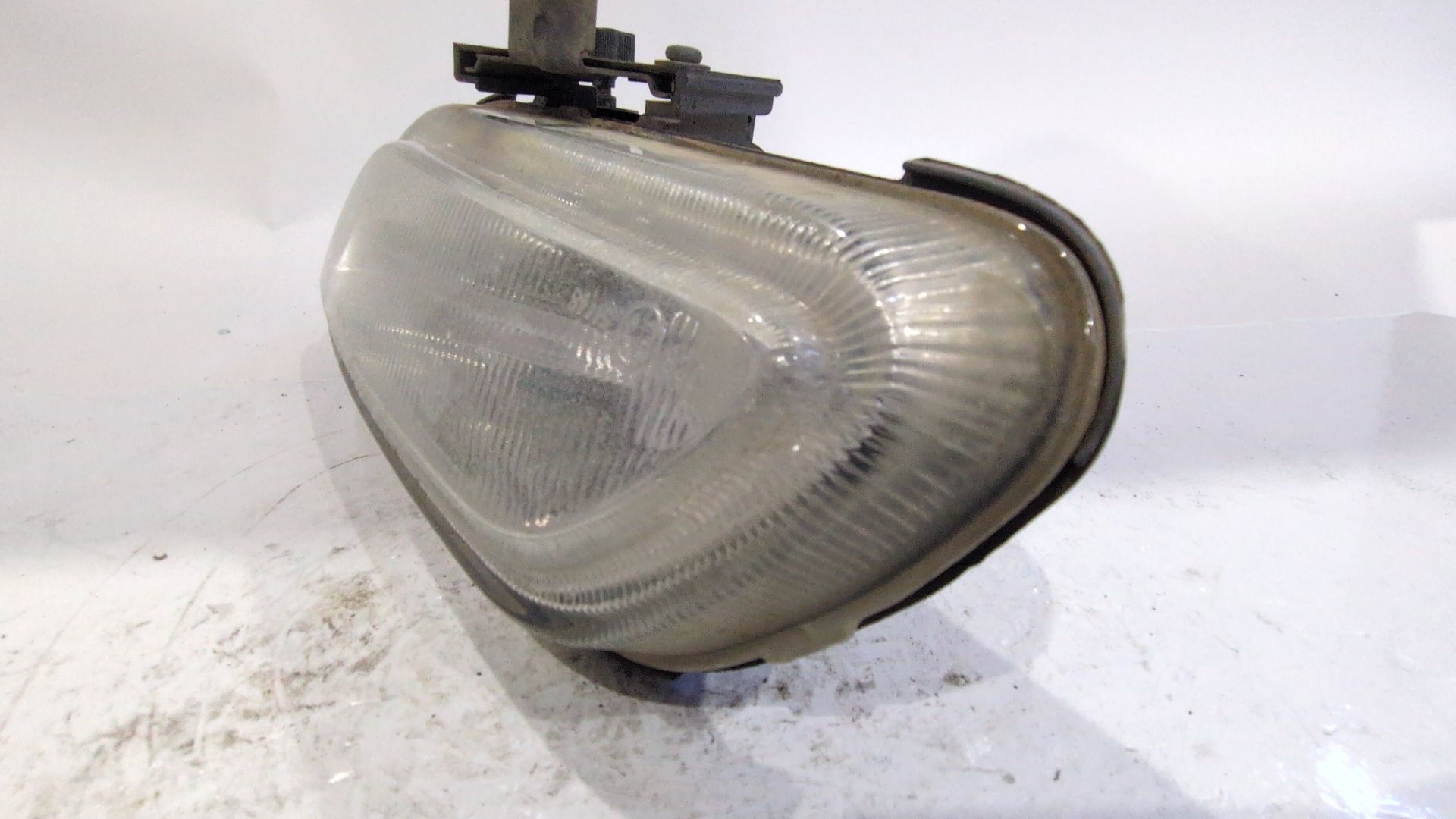 faro_antiniebla_derecho_37090748s_peugeot_406_8b_2_0_16v