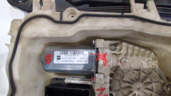 elevalunas_delantero_izquierdo_5p0837401j_seat_toledo_iii_5p2_1_9_tdi