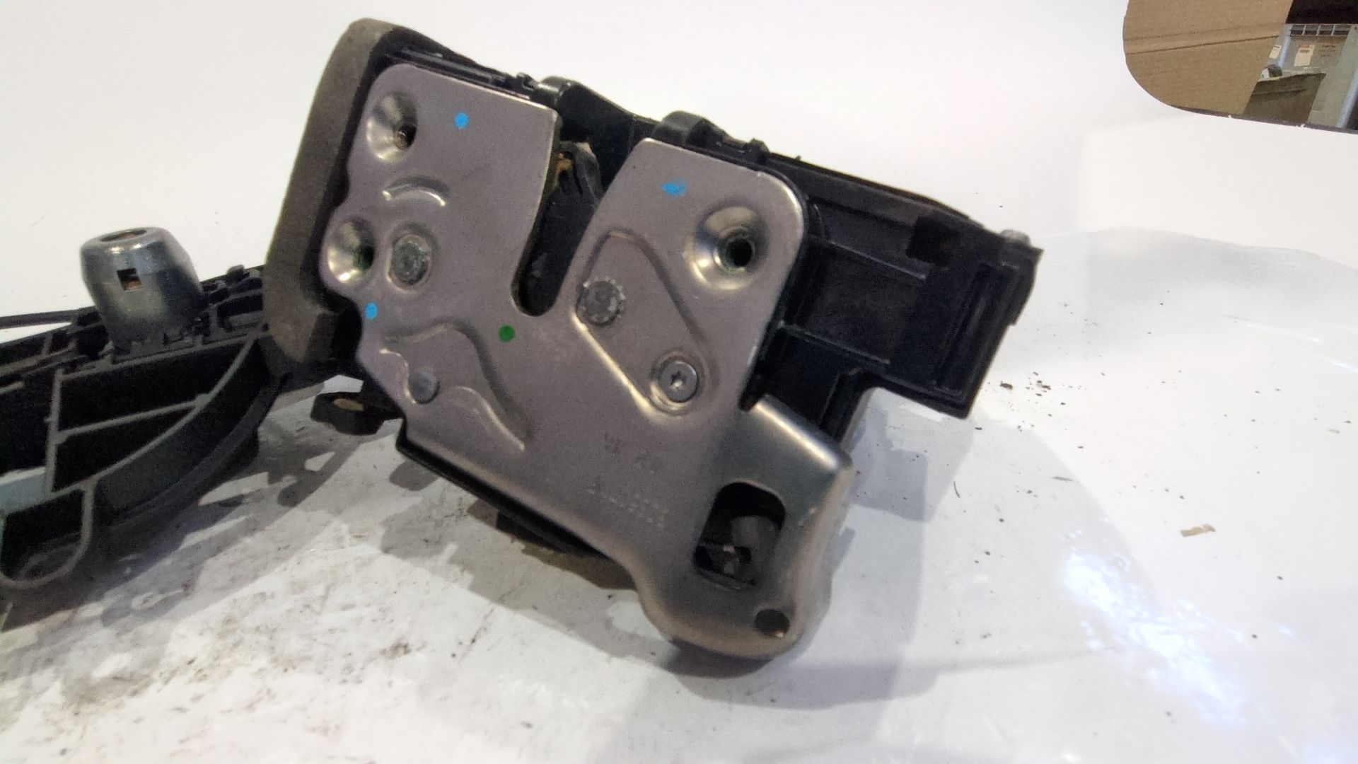 cerradura_puerta_delantera_izquierda_915c3039071a_opel_astra_k_sports_tourer_b16_1_6_cdti_35