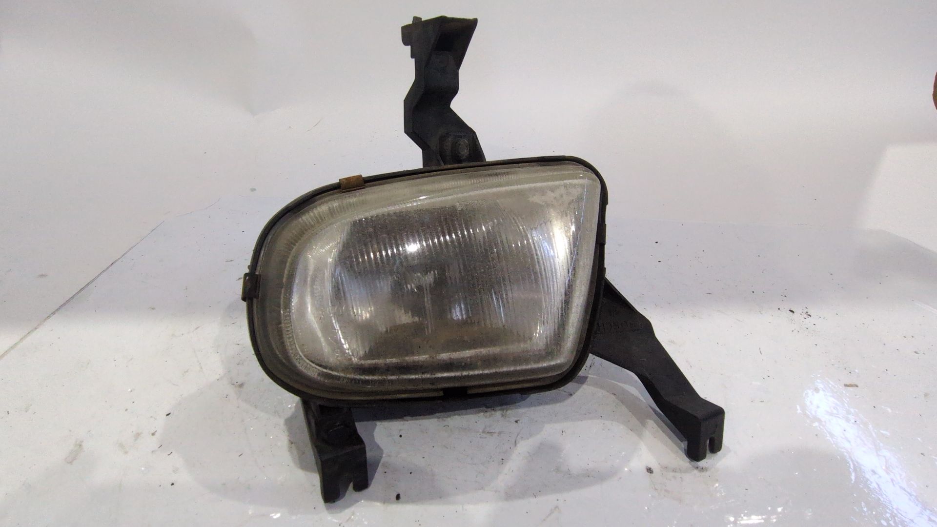 faro_antiniebla_izquierdo_9625306480_peugeot_306_hatchback_7a_7c_n3_n5_1_6