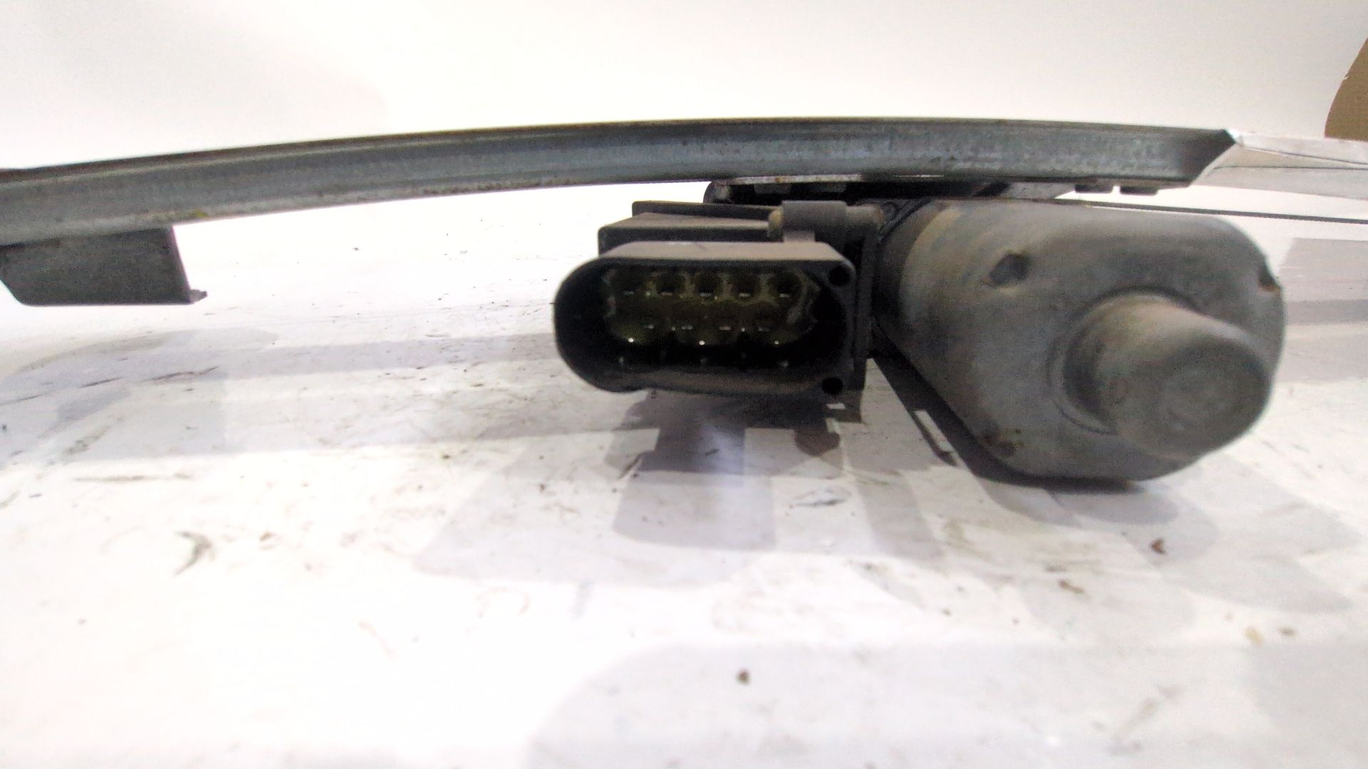 elevalunas_trasero_izquierdo_114900100_mercedes_benz_polo_polo_1_3_c_classic