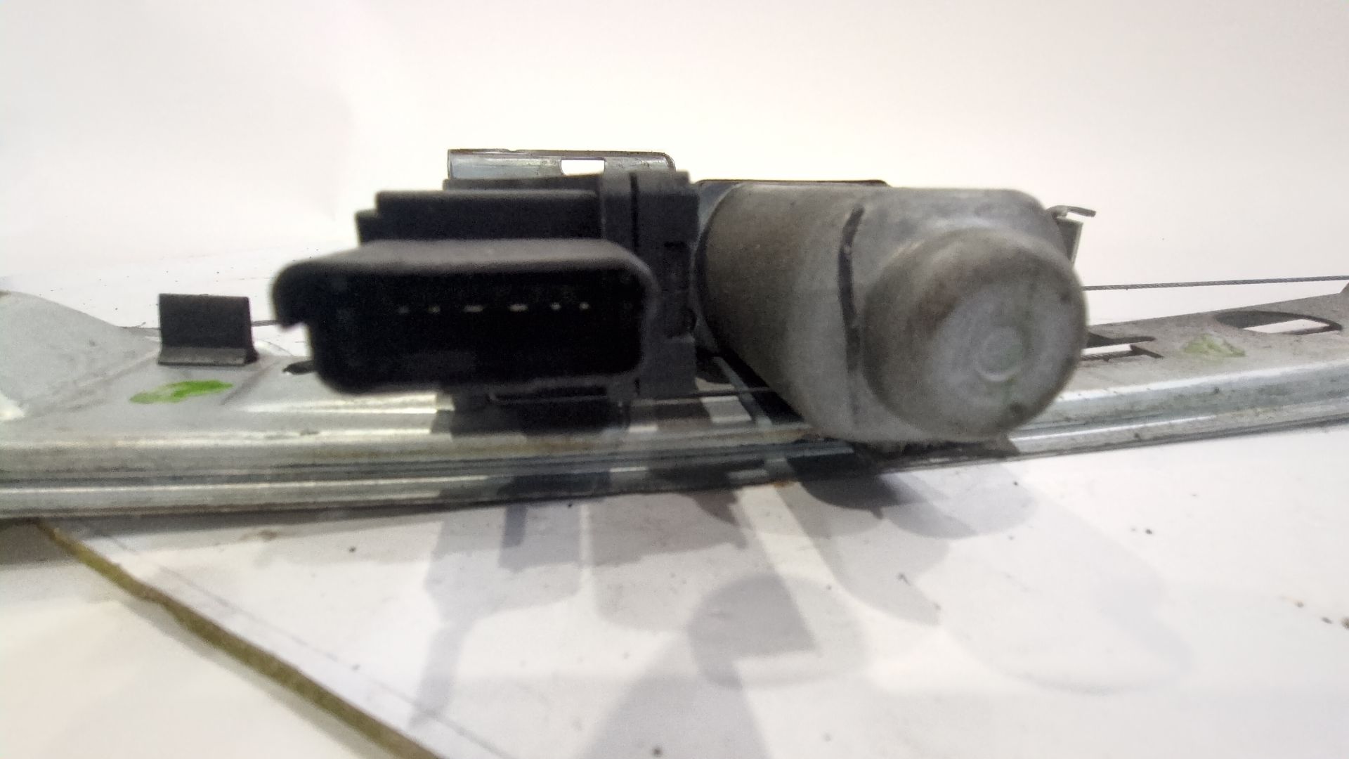 elevalunas_trasero_izquierdo_190011782_renault_megane_ii_bm0_1_cm0_1_1_6_16v_fase_1