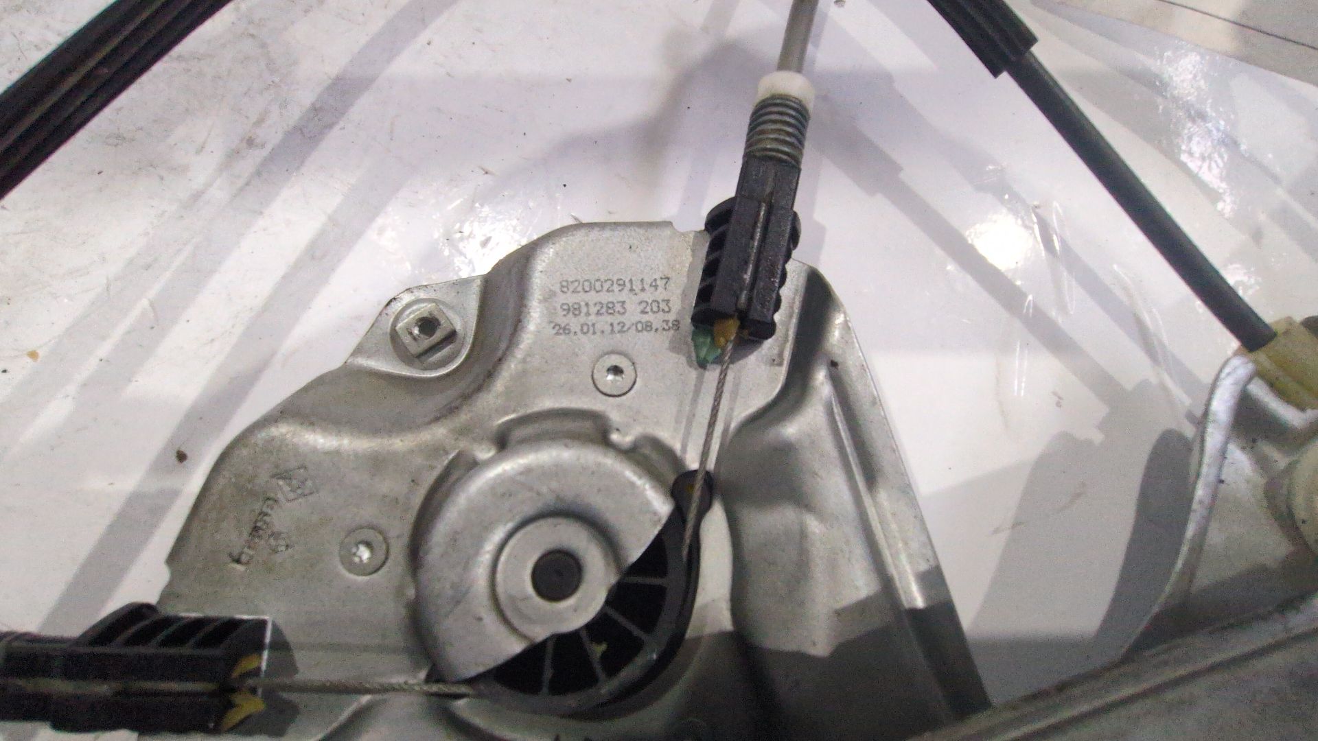 elevalunas_delantero_derecho_8200291147_renault_clio_iii