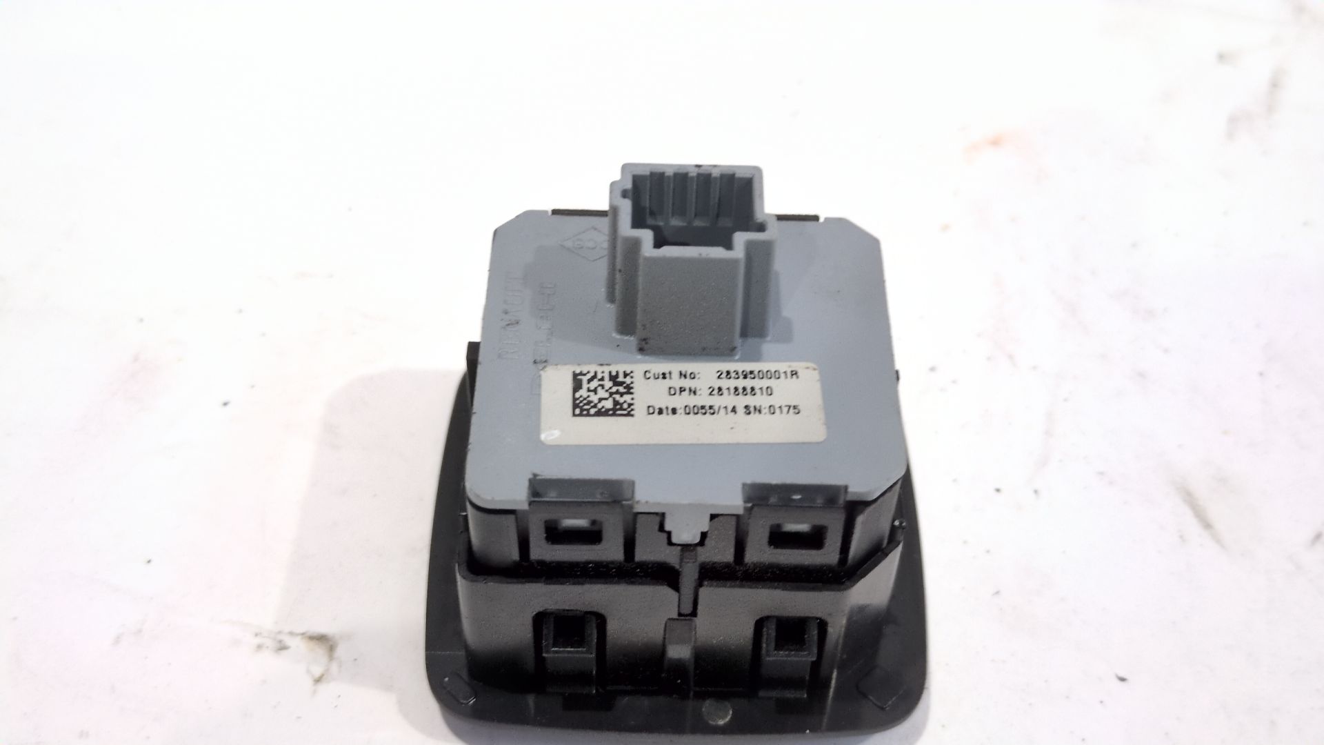 boton_283950001r_28188810_renault_scenic_iii_jz0_1_1_5_dci