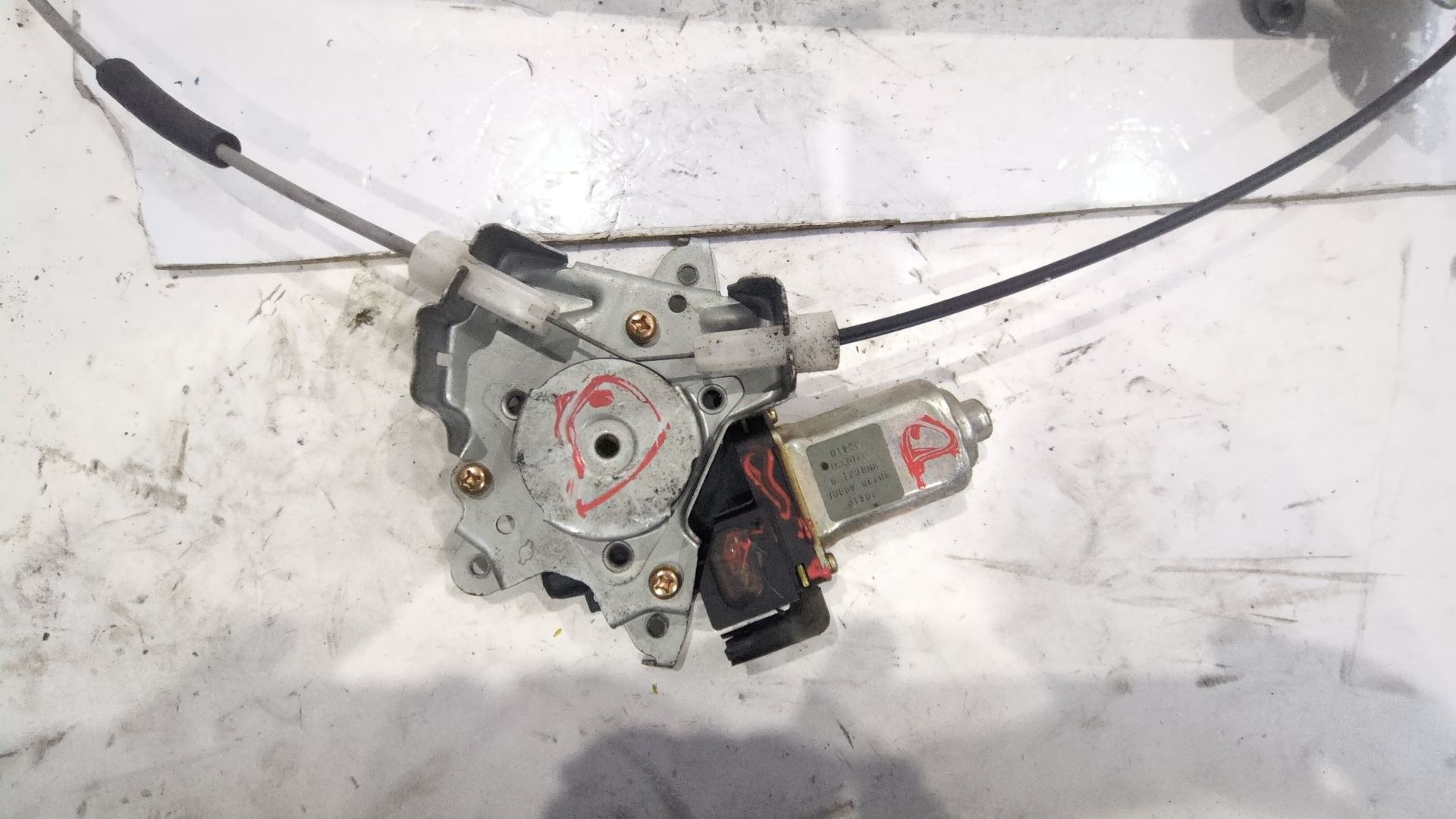 elevalunas_delantero_derecho_8073089906_nissan_almera