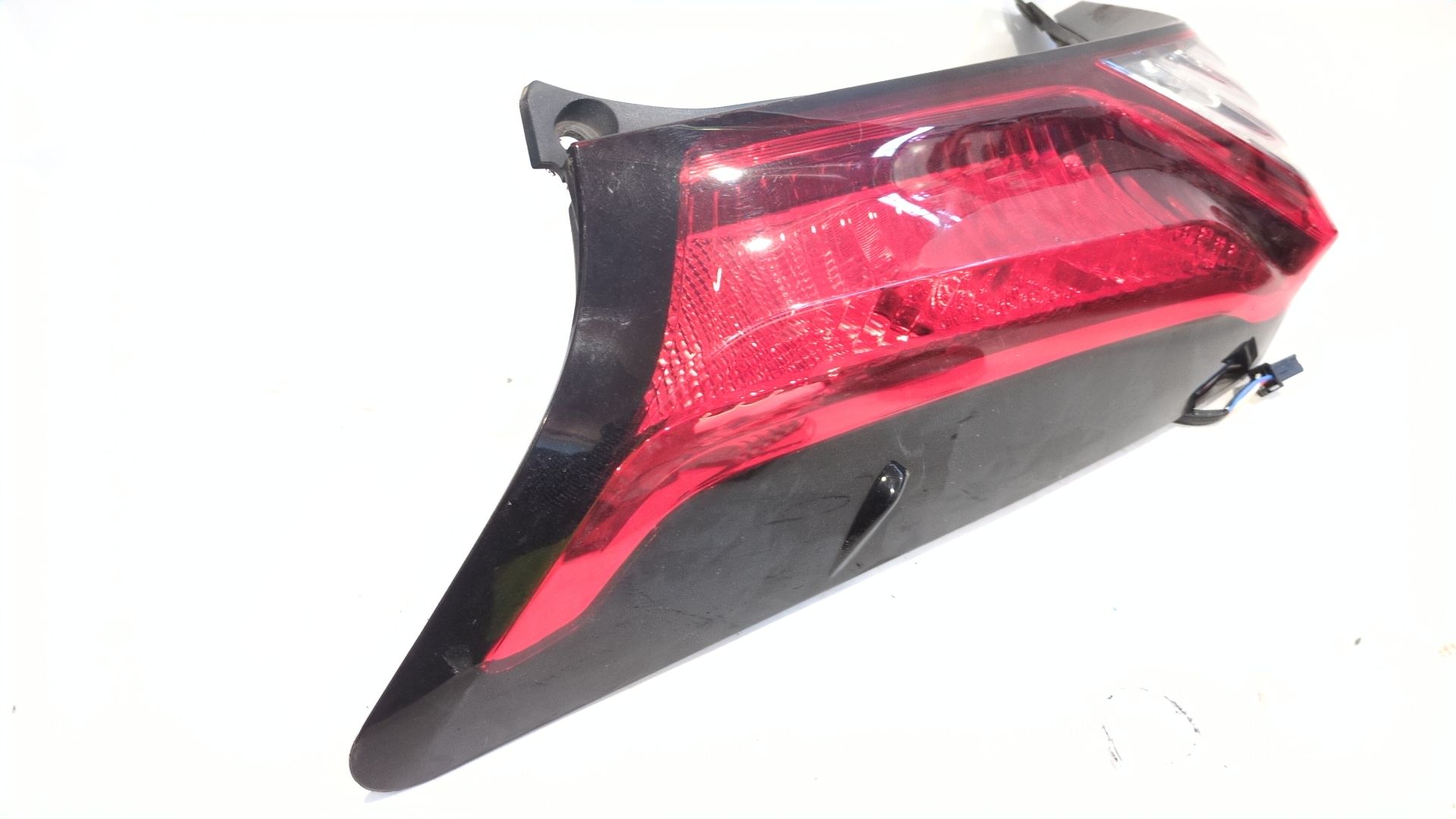 piloto_trasero_izquierdo_815610h110_toyota_aygo_b1_1_0_kgb10